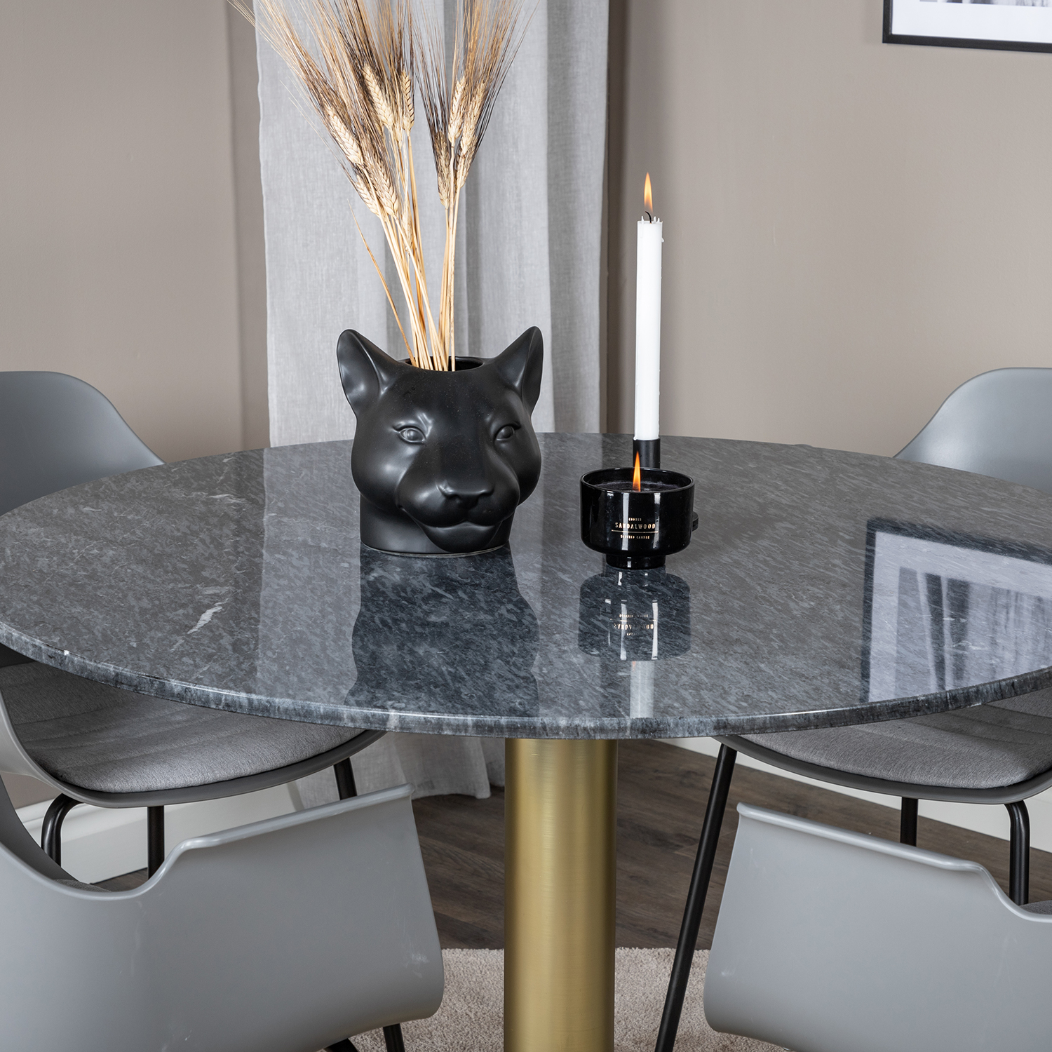 Matgrupp Venture Home Estelle med 4 Colombine Stolar