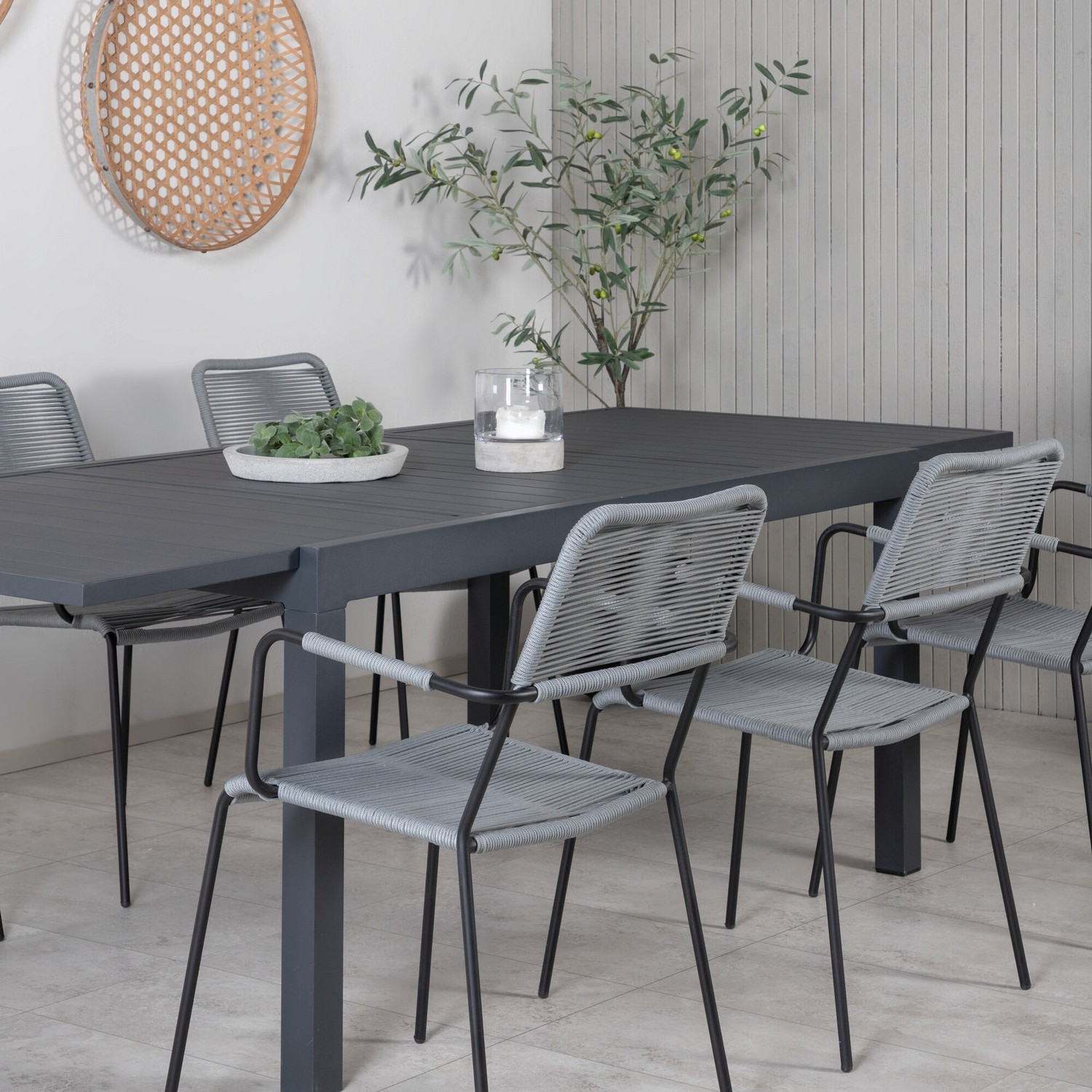 Matgrupp Venture Home Marbella med 6 Levi Stolar