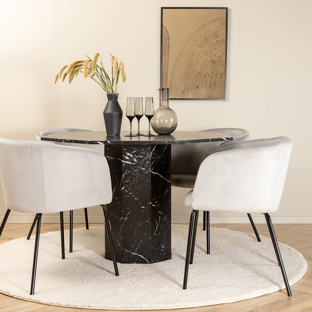 Matgrupp Venture Home Monte Carlo matbord och Bergen matstol