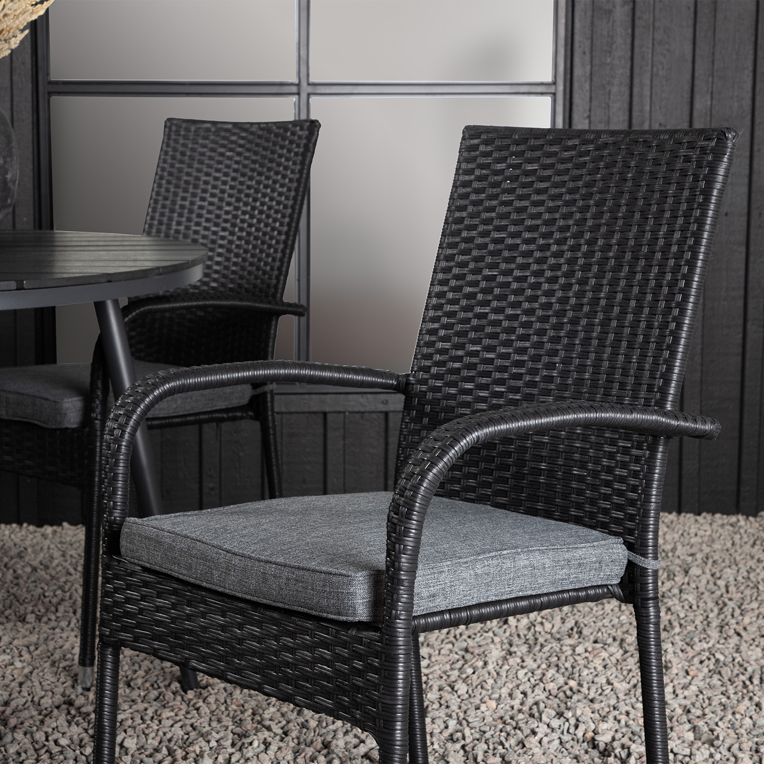 Matgrupp Utomhus Venture Home Break Ø120 med 4 Anna KarmTrädgårdsstolar