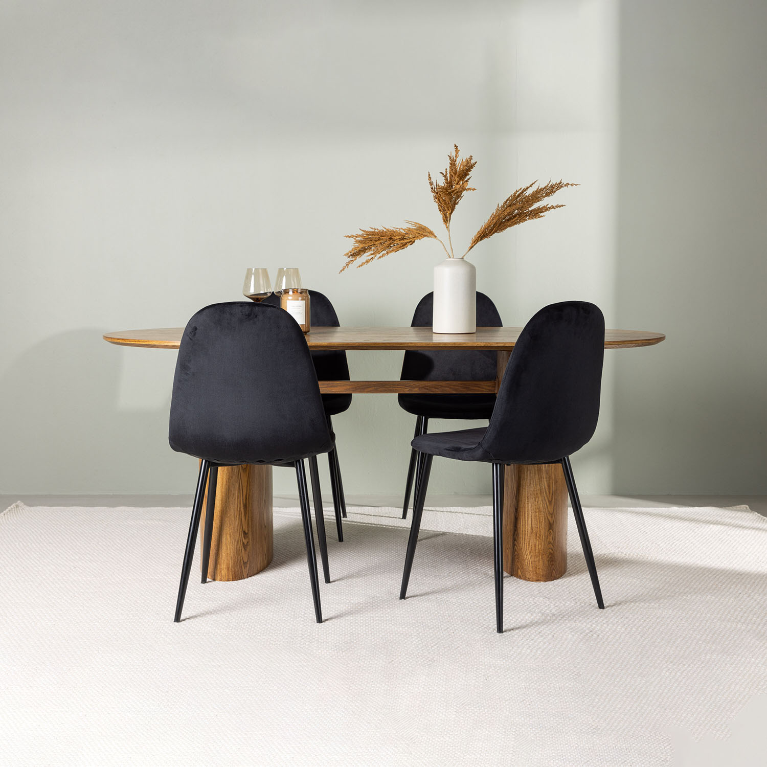 Matgrupp Venture Home Isolde med 4 Polar Stolar