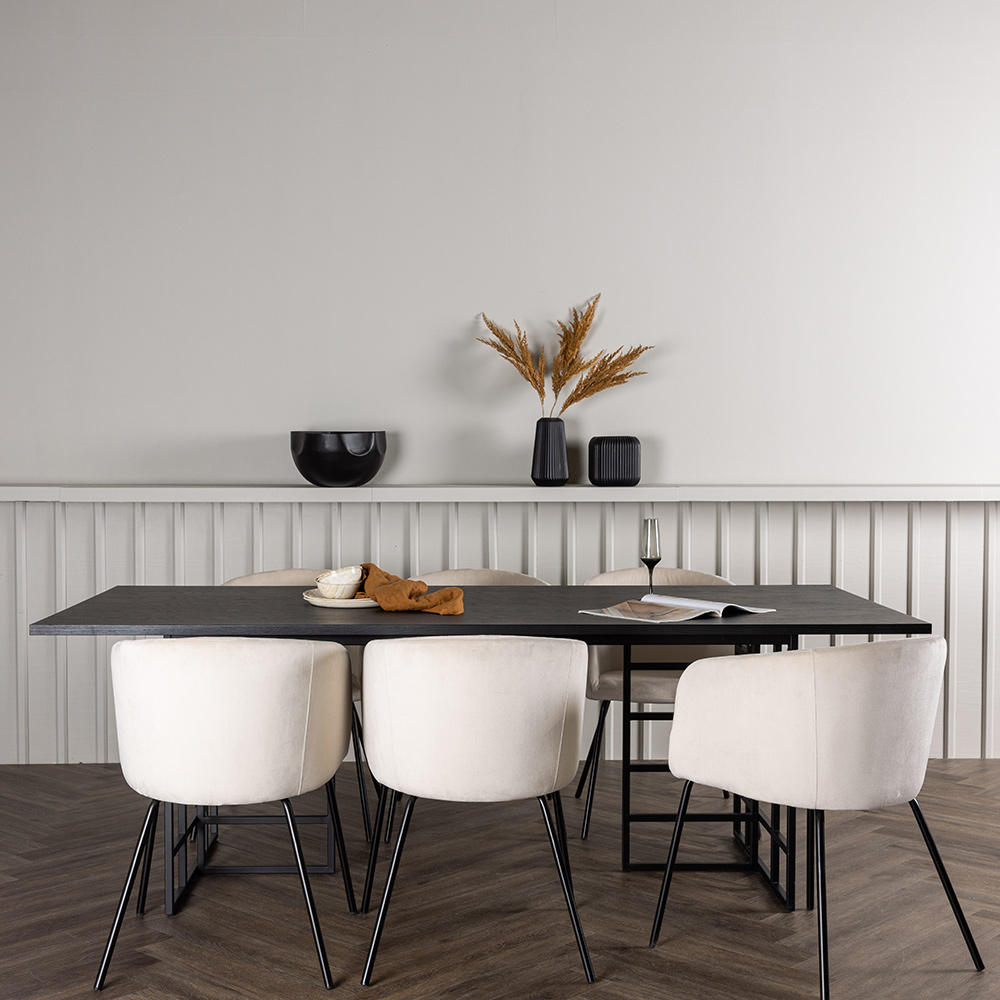 Matgrupp Venture Home Ystad med 6 st Berit stolar