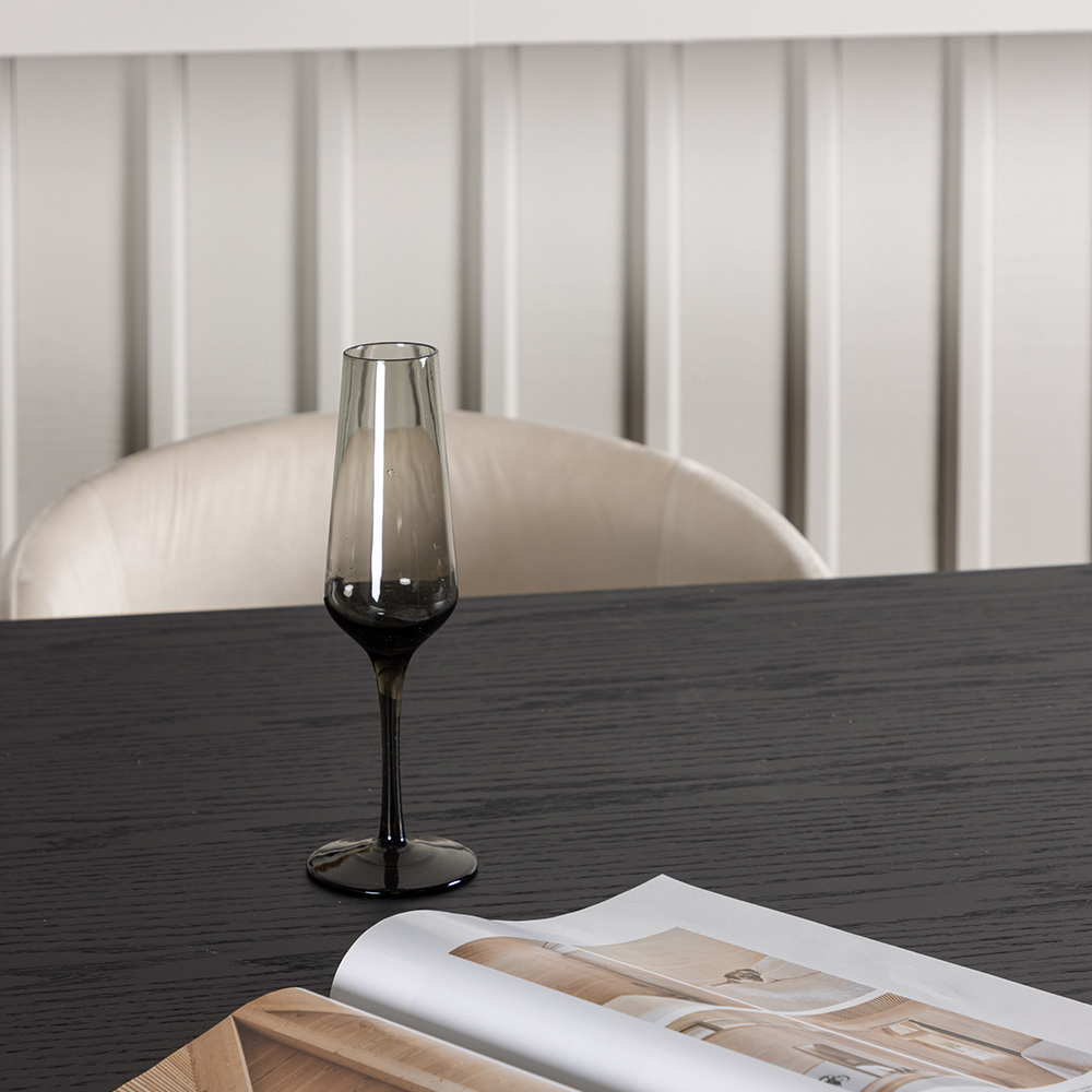 Matgrupp Venture Home Ystad med 6 st Berit stolar