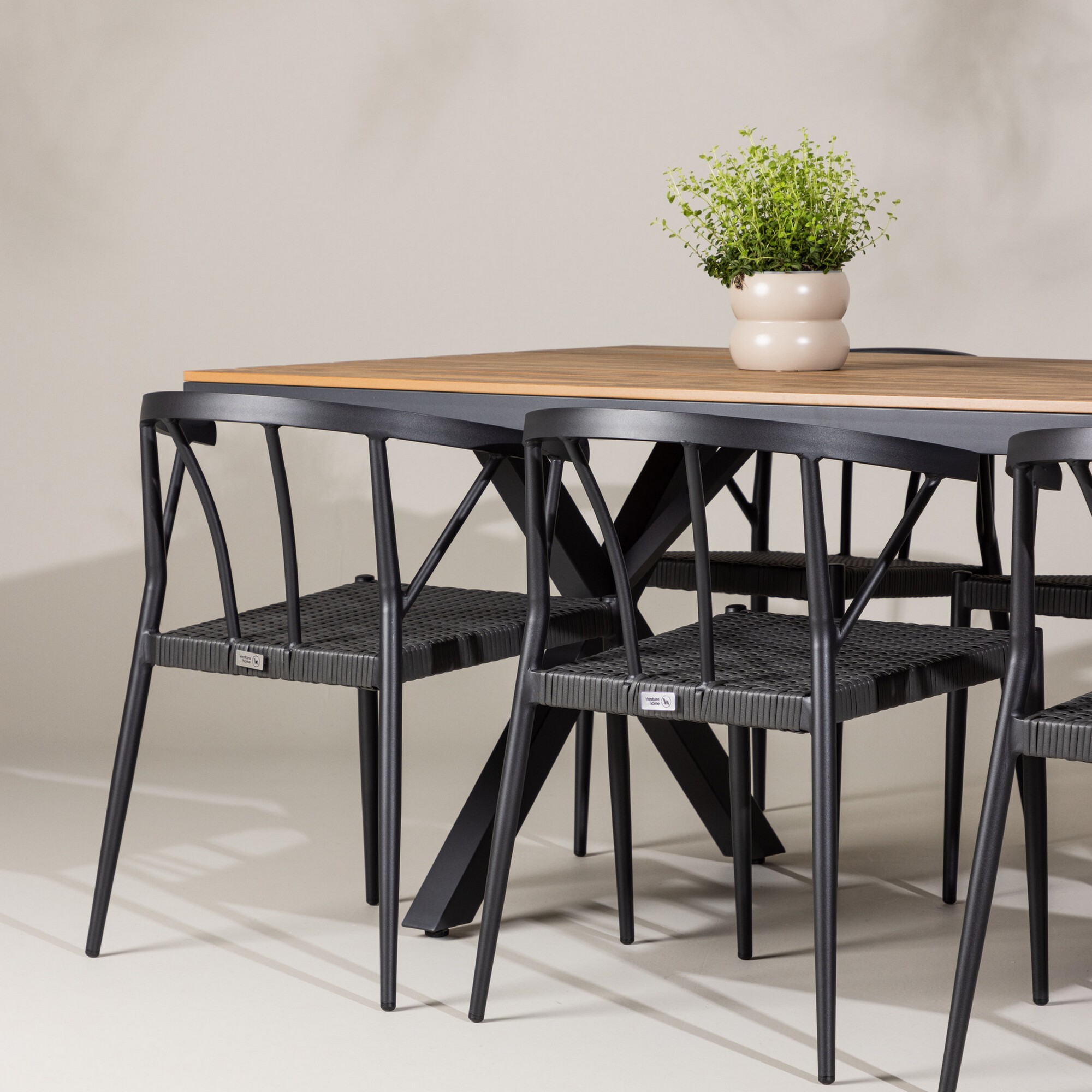 Trädgårdsgrupp Venture Home Garcia med 6 Stina Trädgårdsstolar