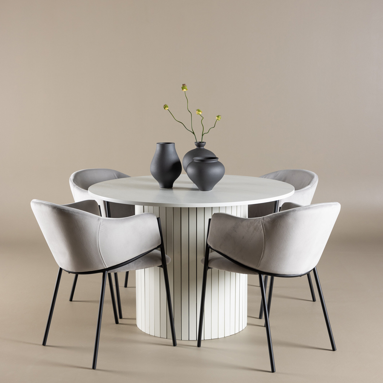 Matgrupp Venture Home Härön Ø110 med 4 st Evelina Stolar