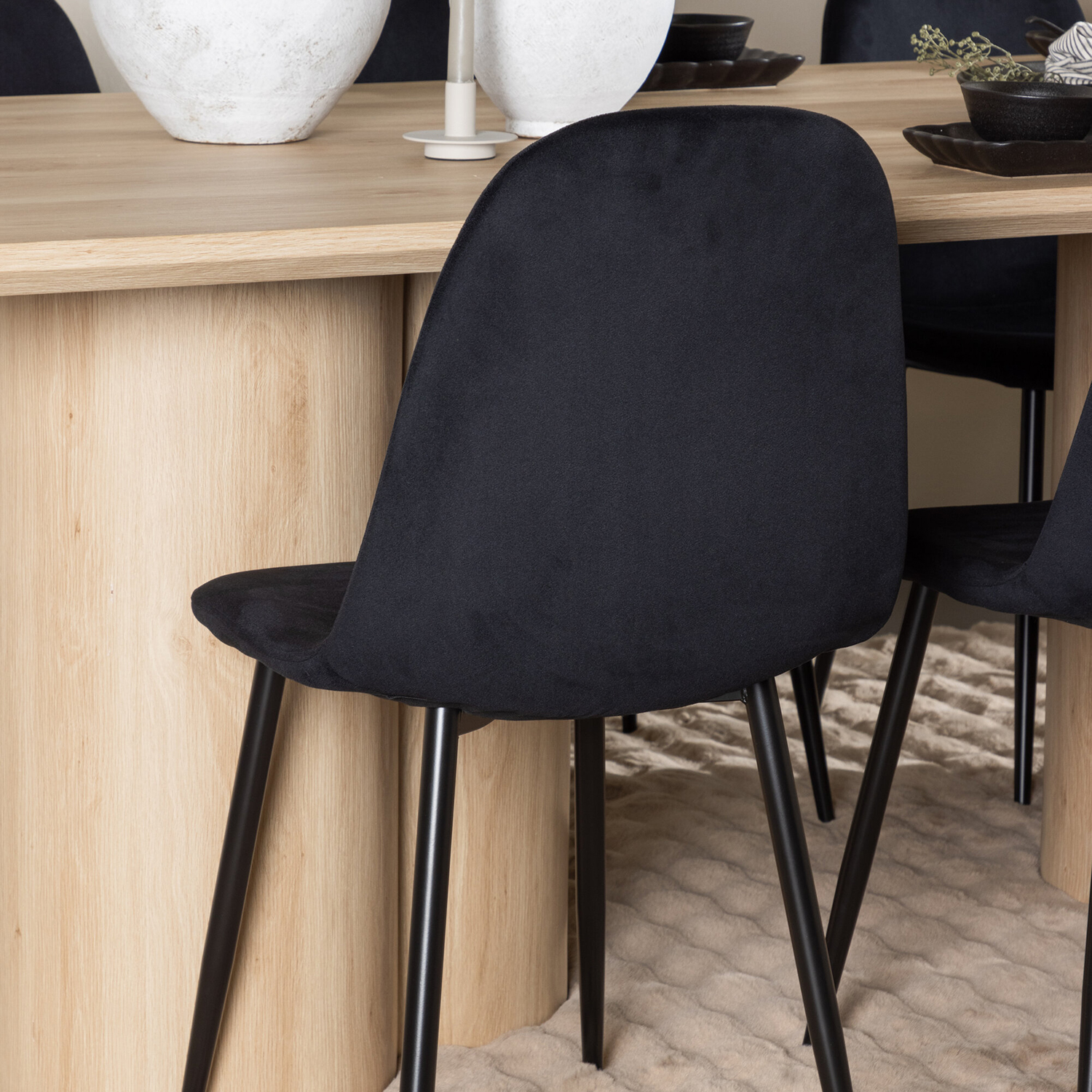 Matgrupp Venture Home Olivia 210 med 6 st Polar Stolar Sammet