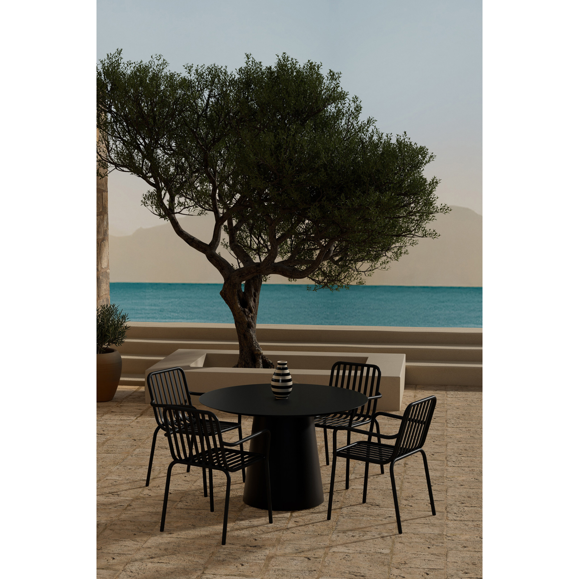 Matgrupp Utomhus Venture Home Lanzo Ø120 cm med 4 st Peking Trädgårdsstolar