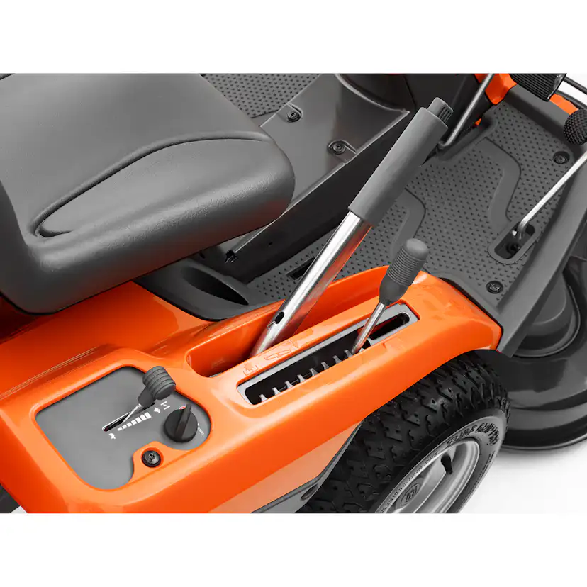 Åkgräsklippare Husqvarna Rider R 214TC inkl. 103 cm Klippaggregat