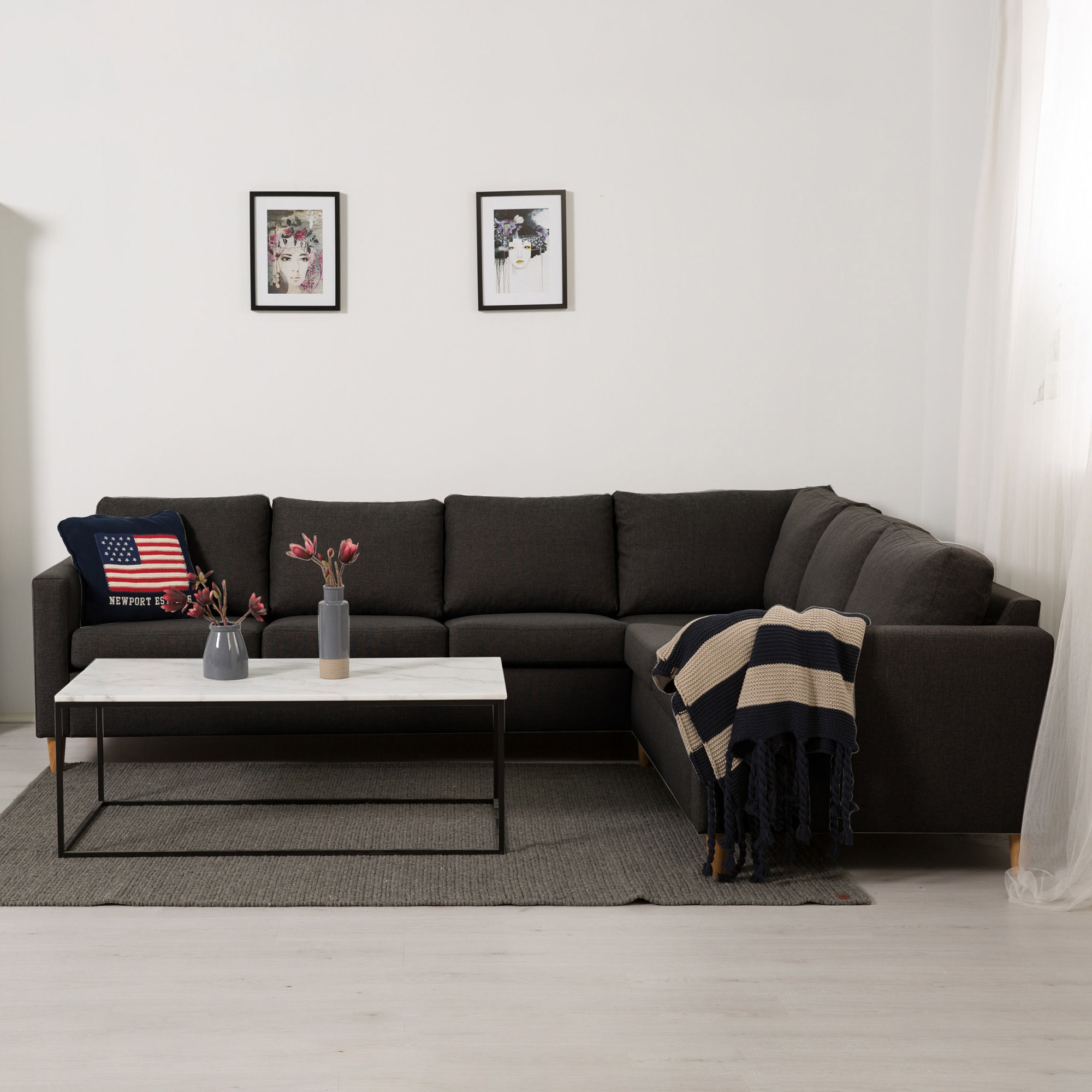 Hörnsoffa Scandinavian Choice Zero Antracit, ben: Raka Ek