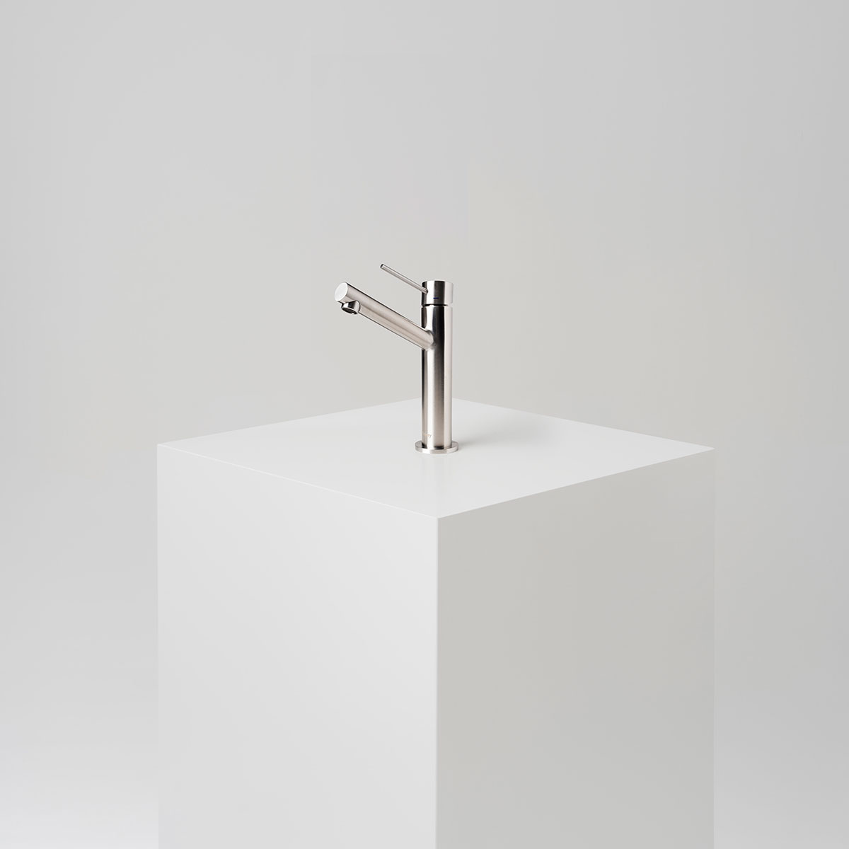 Tvättställsblandare INR by Scandtap Vector Mid