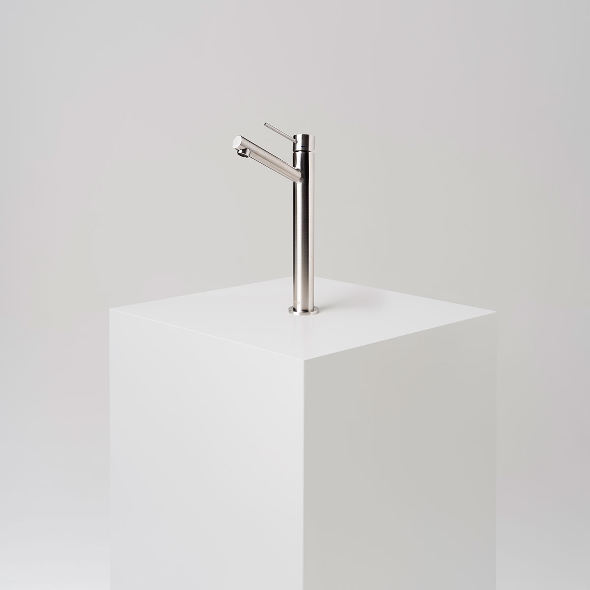 Tvättställsblandare INR by Scandtap Vector Hög Borstad Rostfri