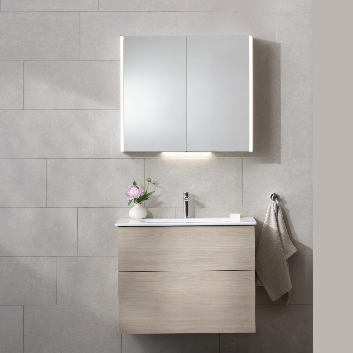 Möbelpaket Miller Badrum New York med Bloc Tvättställ och Spegelskåp