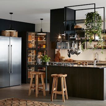 Takhängd hylla kök Takhängd hylla kök