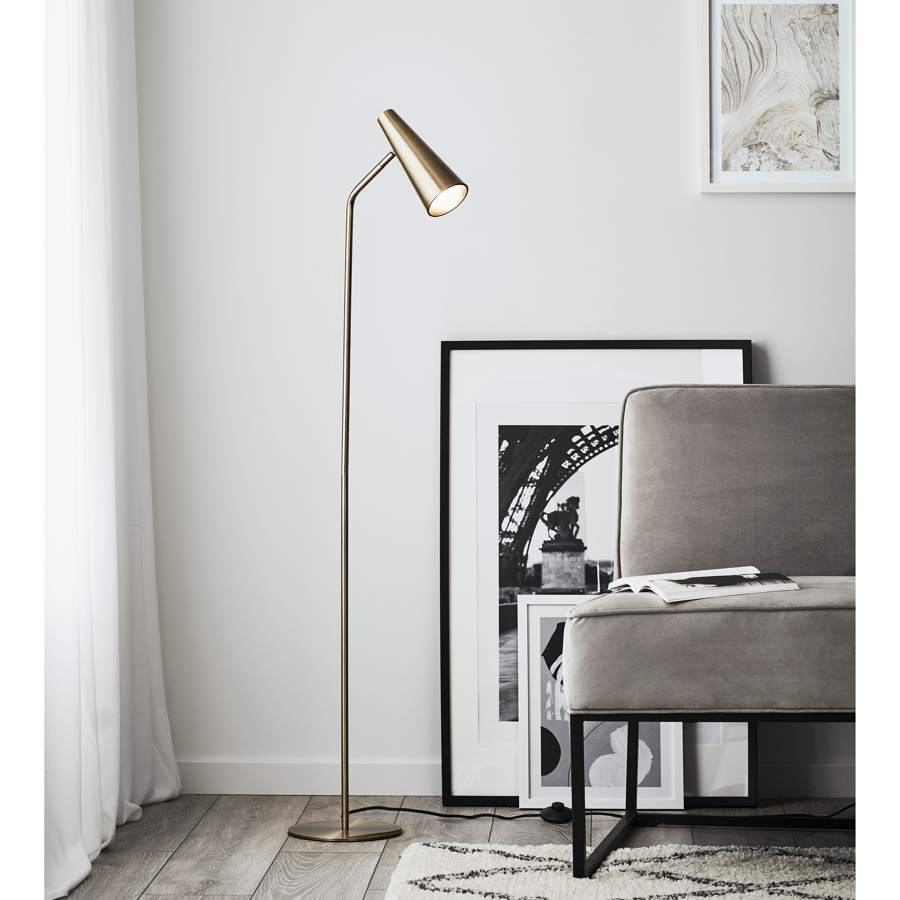 Golvlampa Markslöjd Peak