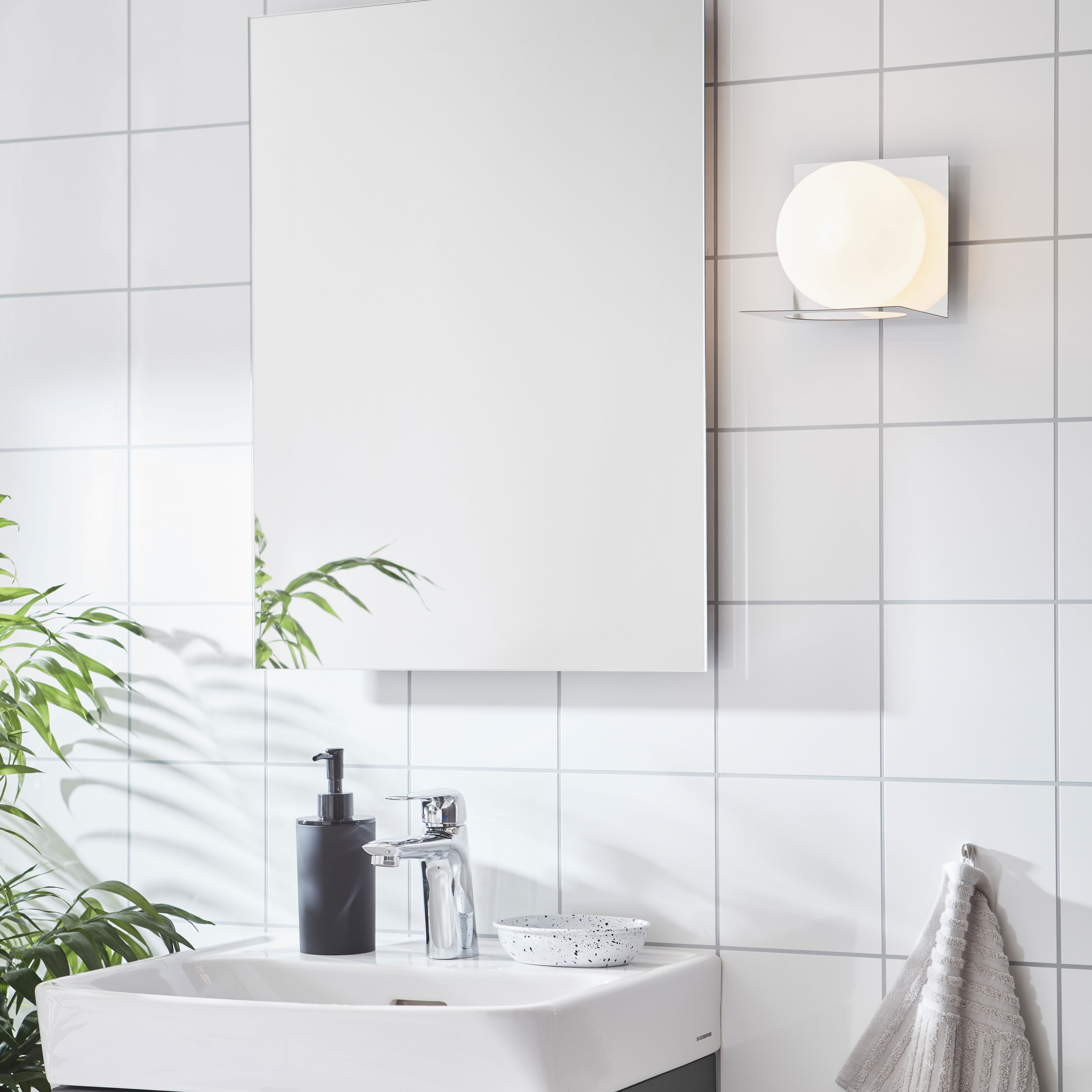 Vägglampa Markslöjd Zenit