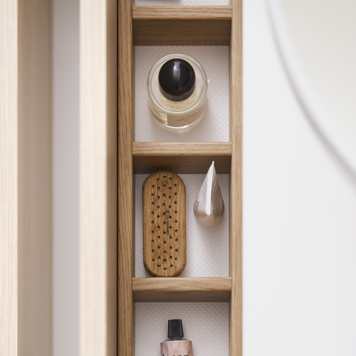 Möbelpaket Miller Badrum New York med Bloc Tvättställ och Spegel