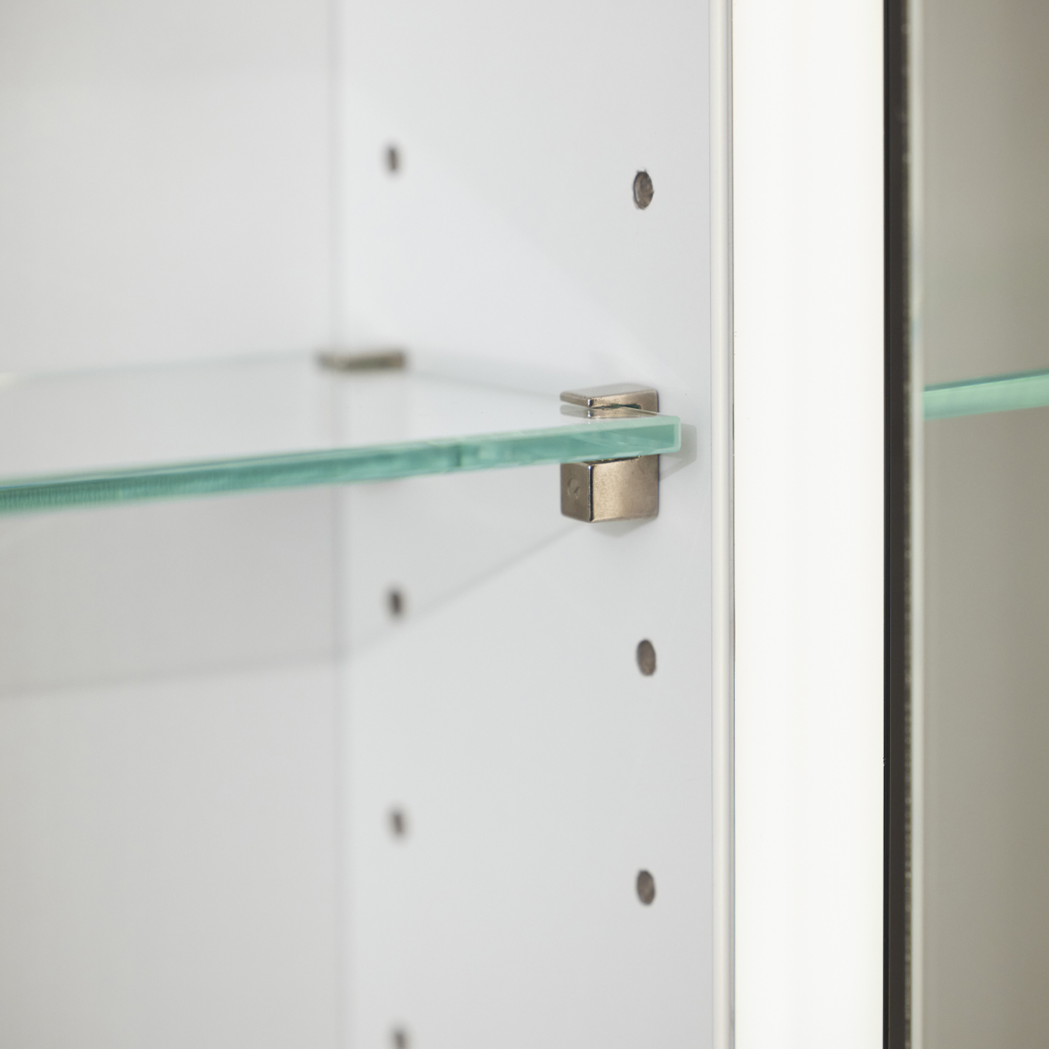 Möbelpaket Miller Badrum New York med Bloc Tvättställ och Spegelskåp