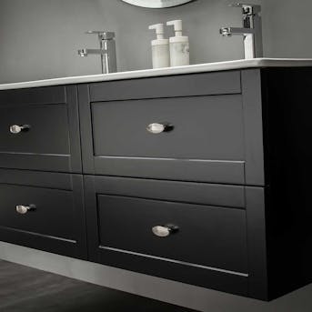 Spegel med förvaring Spegel med förvaring