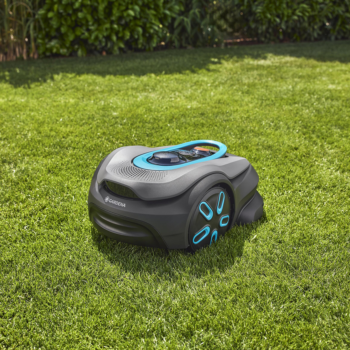 Paket Gardena Smart Sileno Sense 600 Med storpack reservblad och robothus