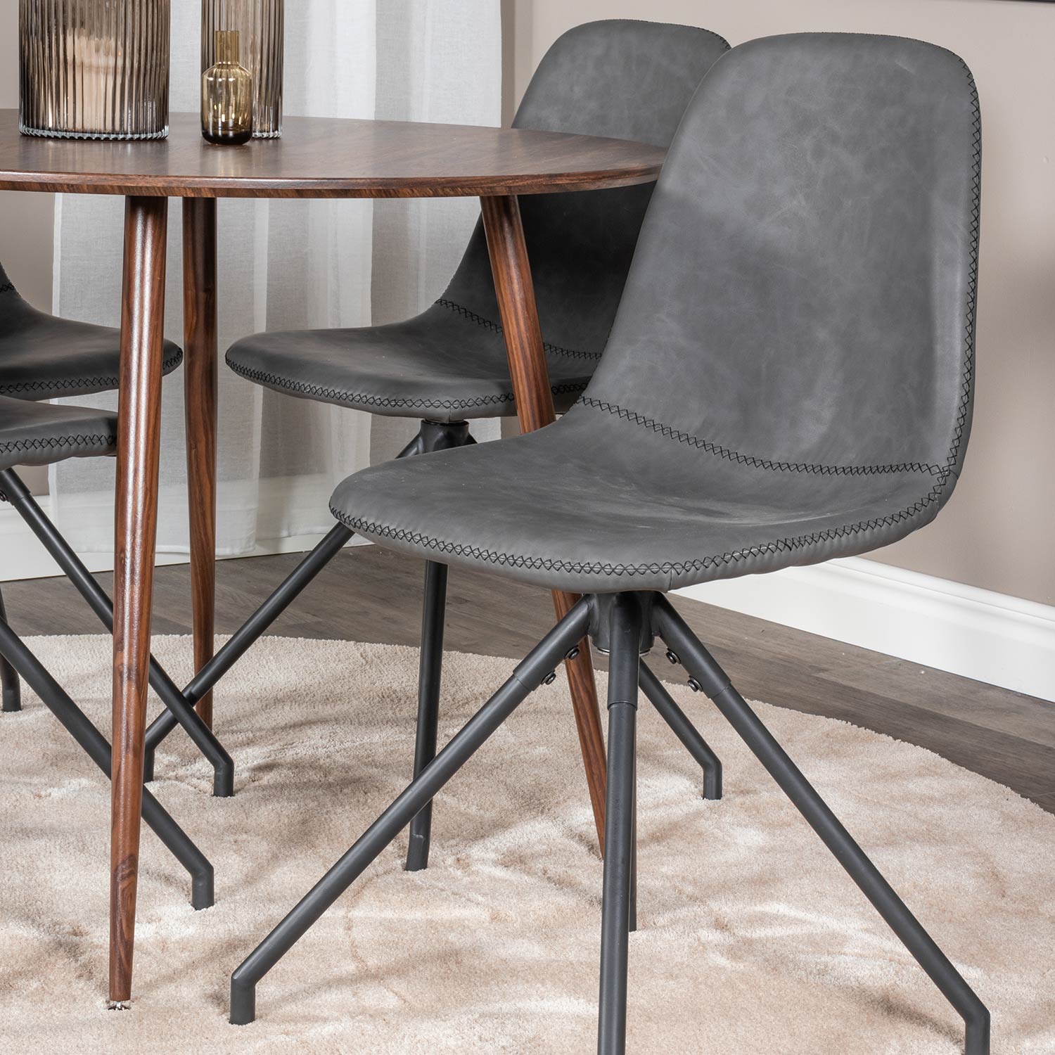 Matgrupp Venture Home Plake med 4 Pobbie Stolar Design med Snurrfunktion Konstläder