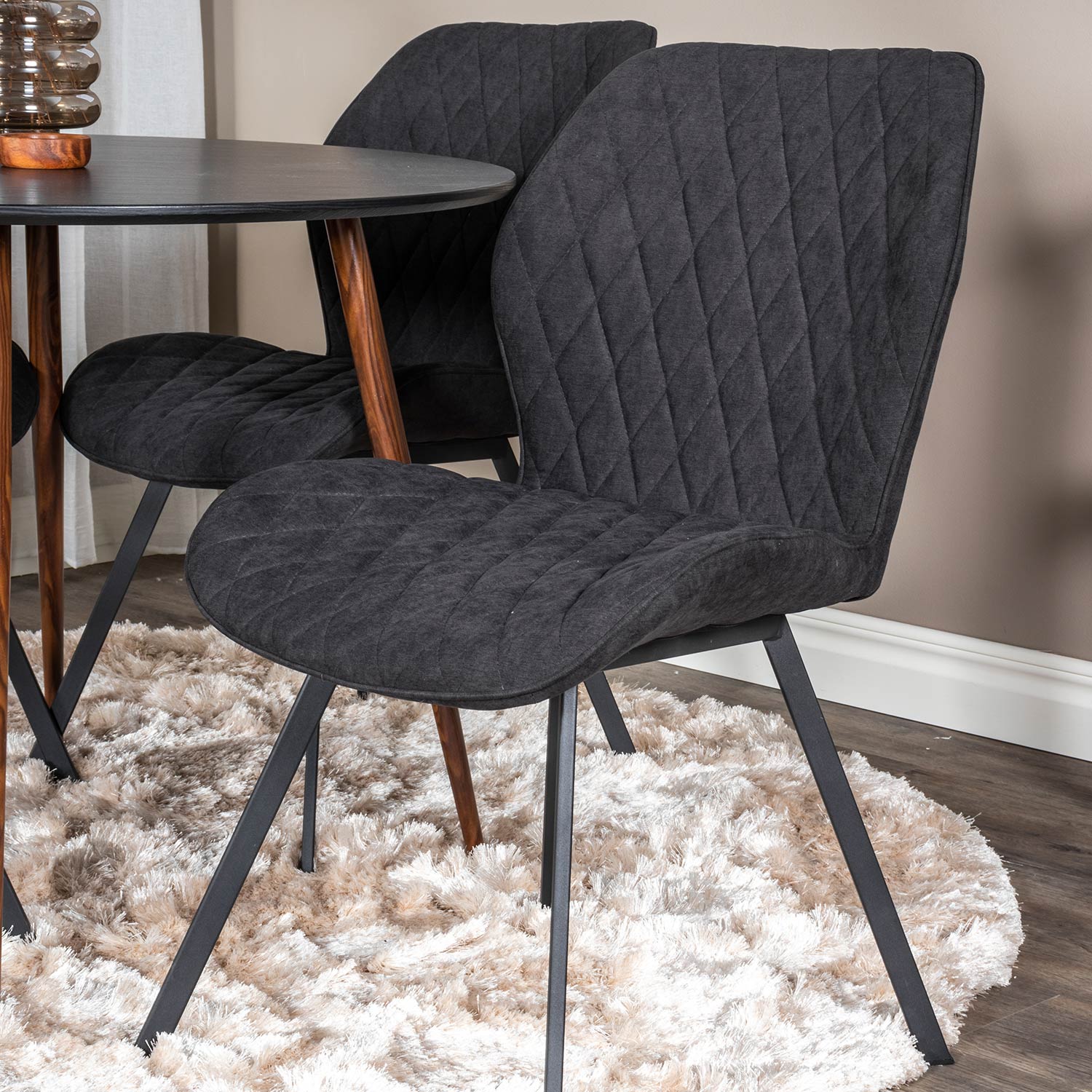 Matgrupp Venture Home Plake med 4 Geneva Stolar Runt