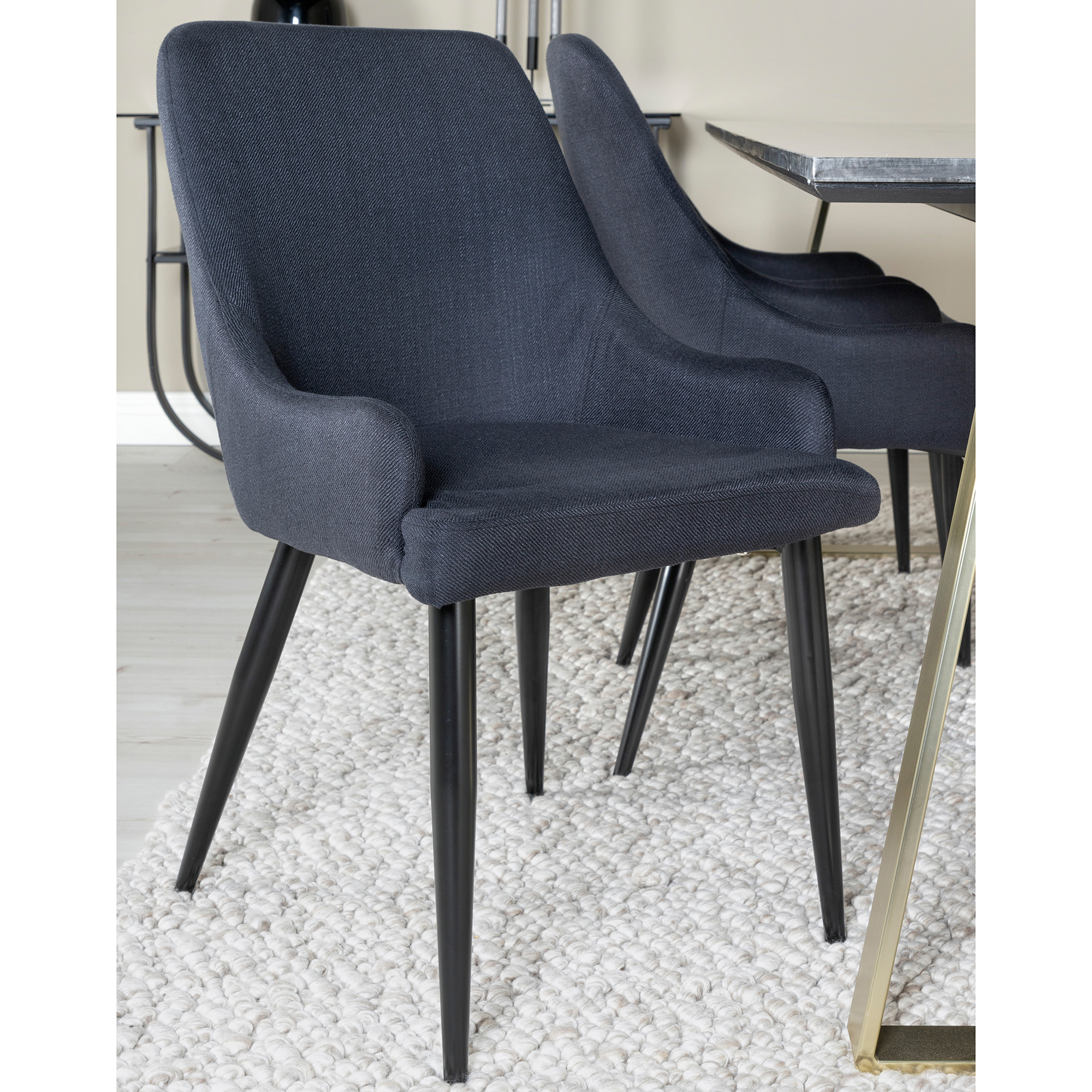 Matgrupp Venture Home Estelle med 6 Plake Fåtöljer PolyEstelletyg