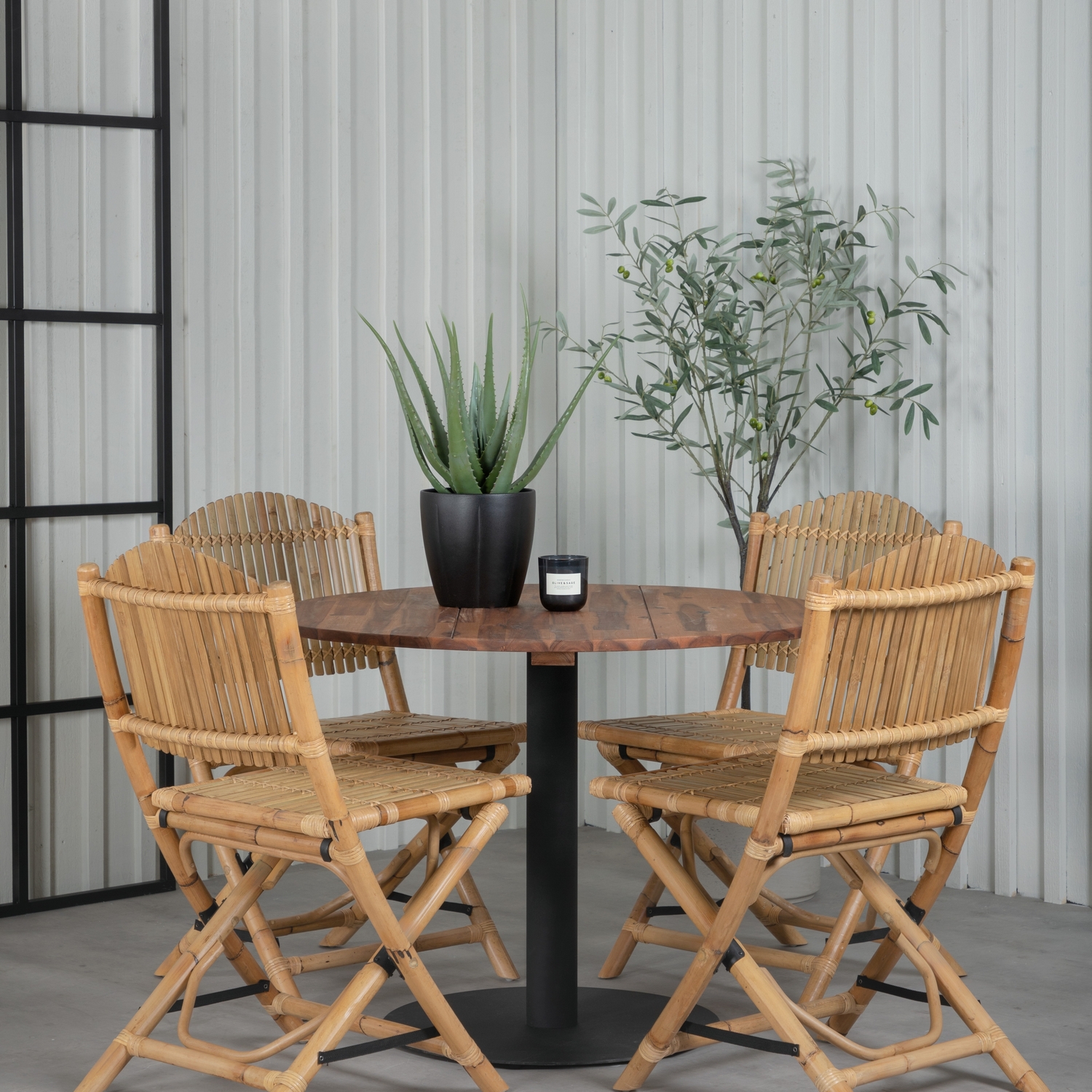 Matgrupp Venture Home Canne med 4 Cave Matstolar