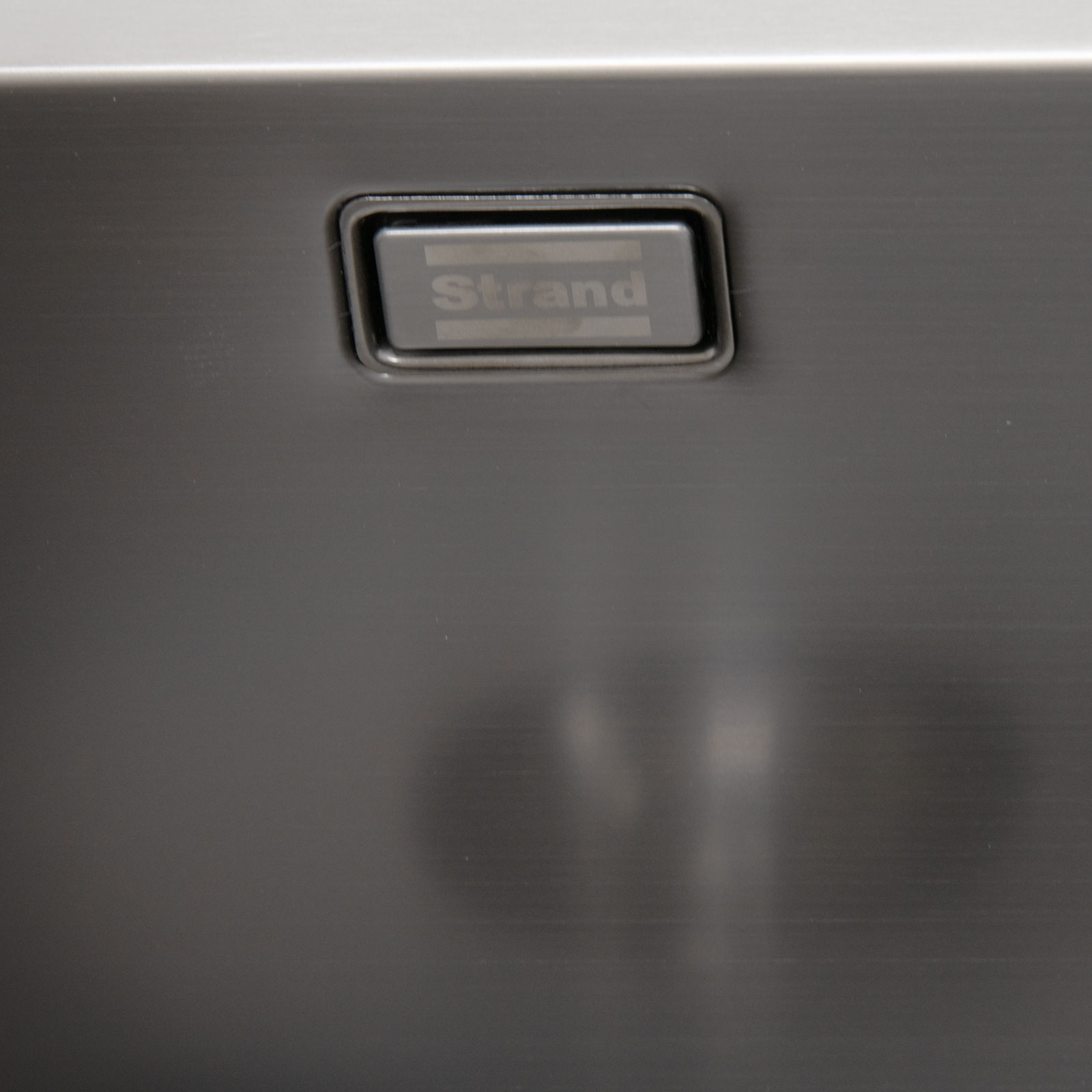 Enkelvask Strand Stainless SOLID med clips PVD Gun Metal