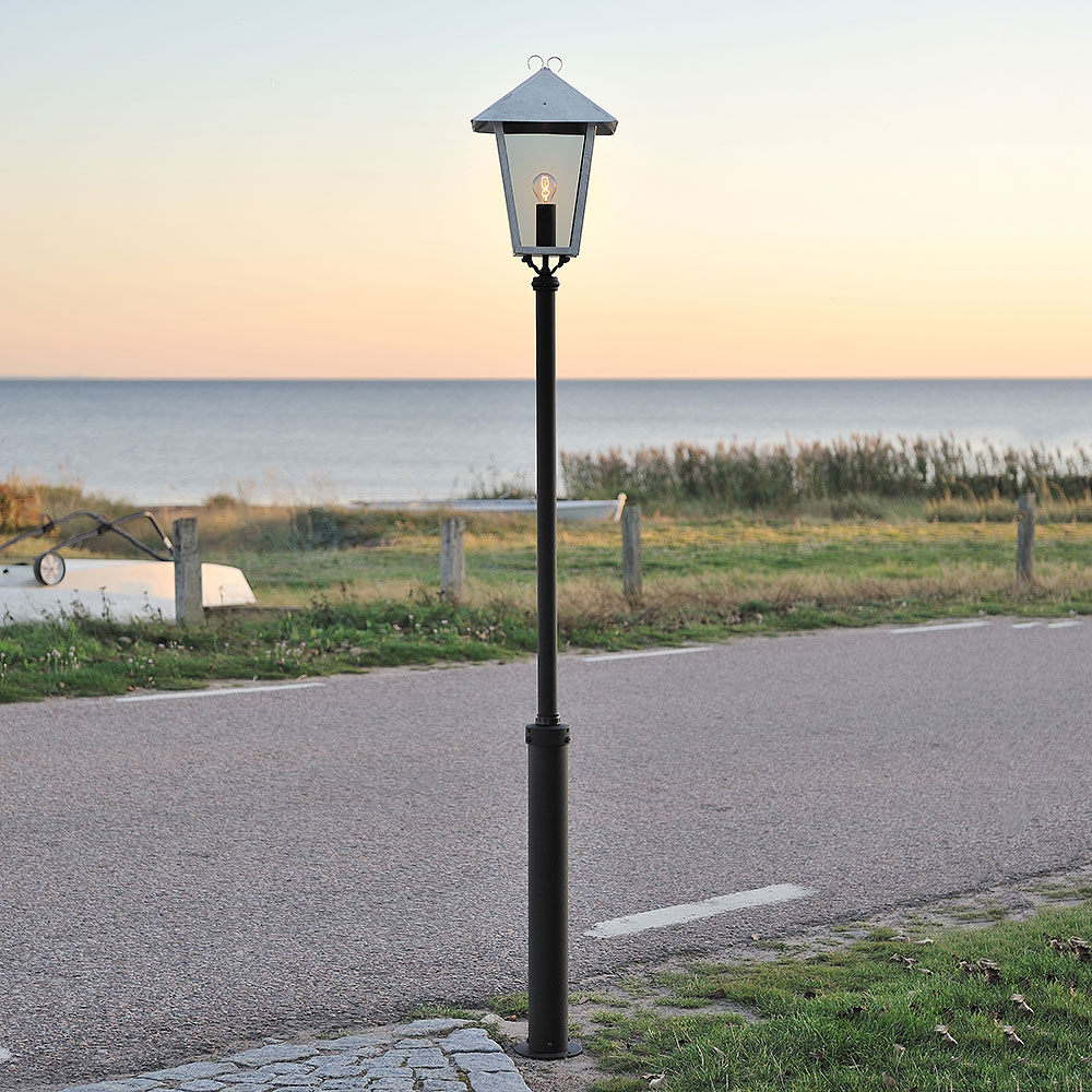 Stolplykta Gnosjö Konstsmide E27 med Stolpe Galvaniserad