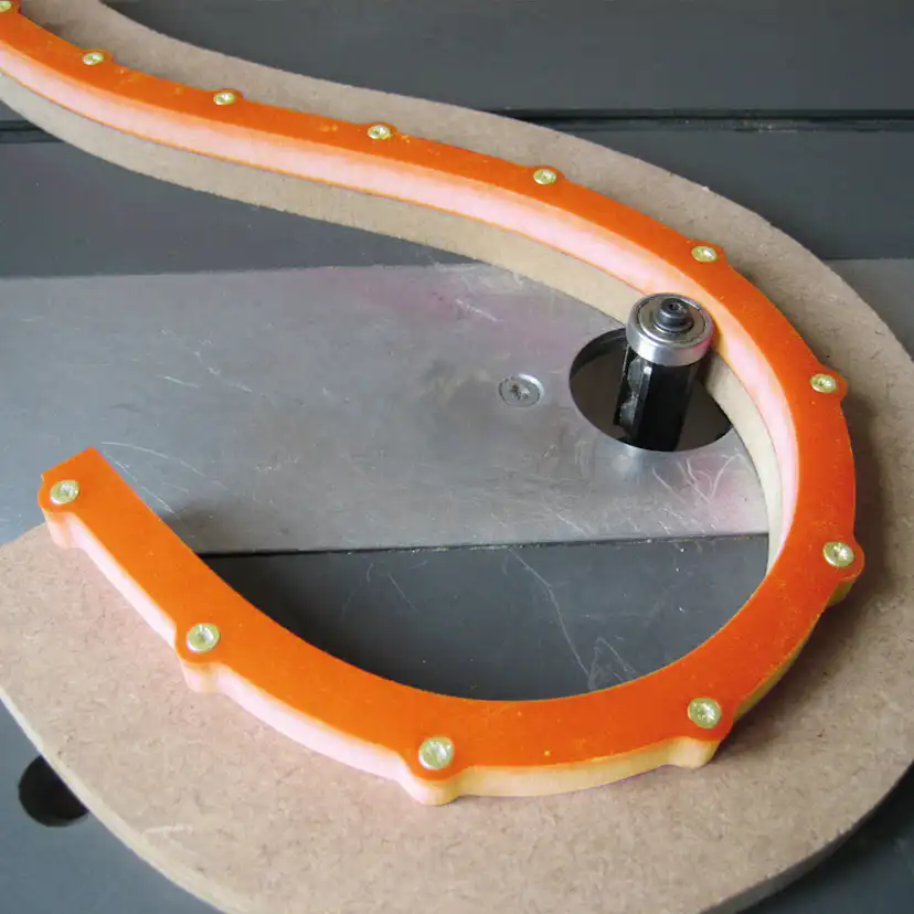 Uchwyt meblowy GRAVEL LONG, C=224/448/480 mm, L= 1200 mm, Al, czarny mat Uchwyt meblowy GRAVEL LONG, C=224/448/480 mm, L= 1200 mm, Al, czarny mat