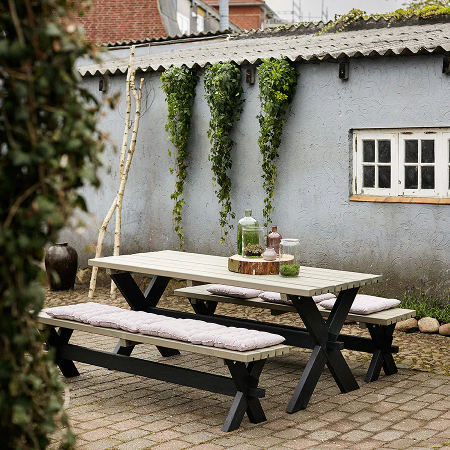 Trädgårdsmöbel PLUS Nostalgi Svart/Gråbrun Bänkgrupp med 8 Sittplatser
