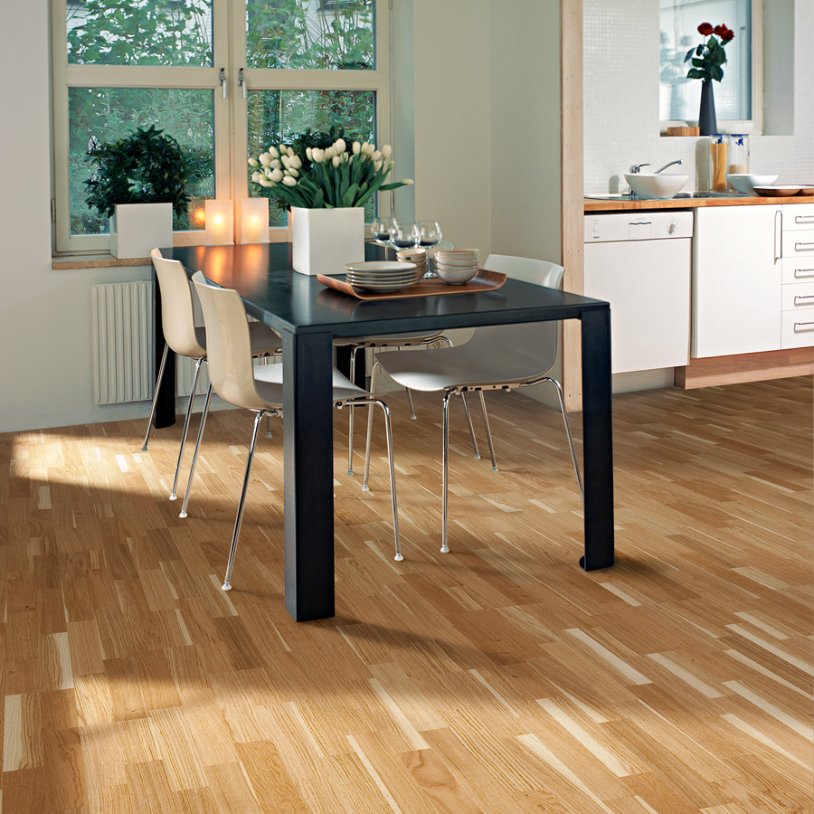 Tragolv Kahrs Linnea Ek Nature Vitlaserad Mattlackad 3 Stav