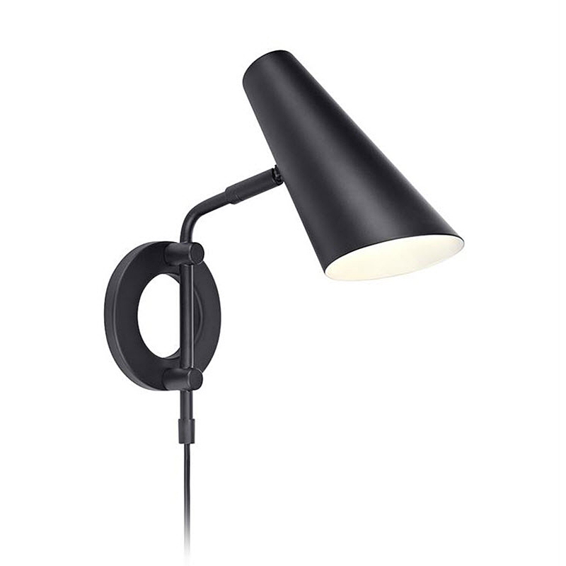 Vägglampa Markslöjd Cal